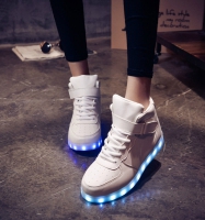 Светящиеся высокие кроссовки LED светящаяся подошва